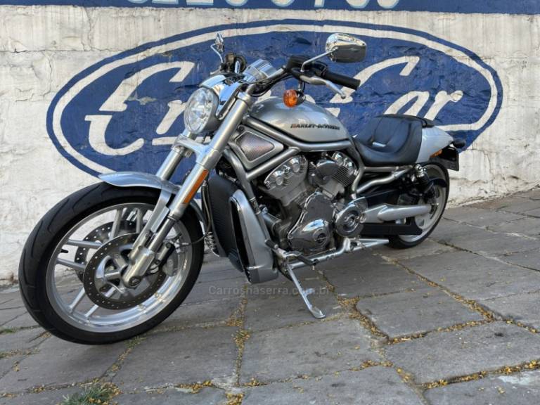 HARLEY-DAVIDSON - V-ROD 10TH - 2012/2012 - Prata - R$ 55.000,00