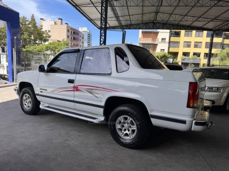 CHEVROLET - SILVERADO - 1997/1997 - Branca - R$ 85.000,00